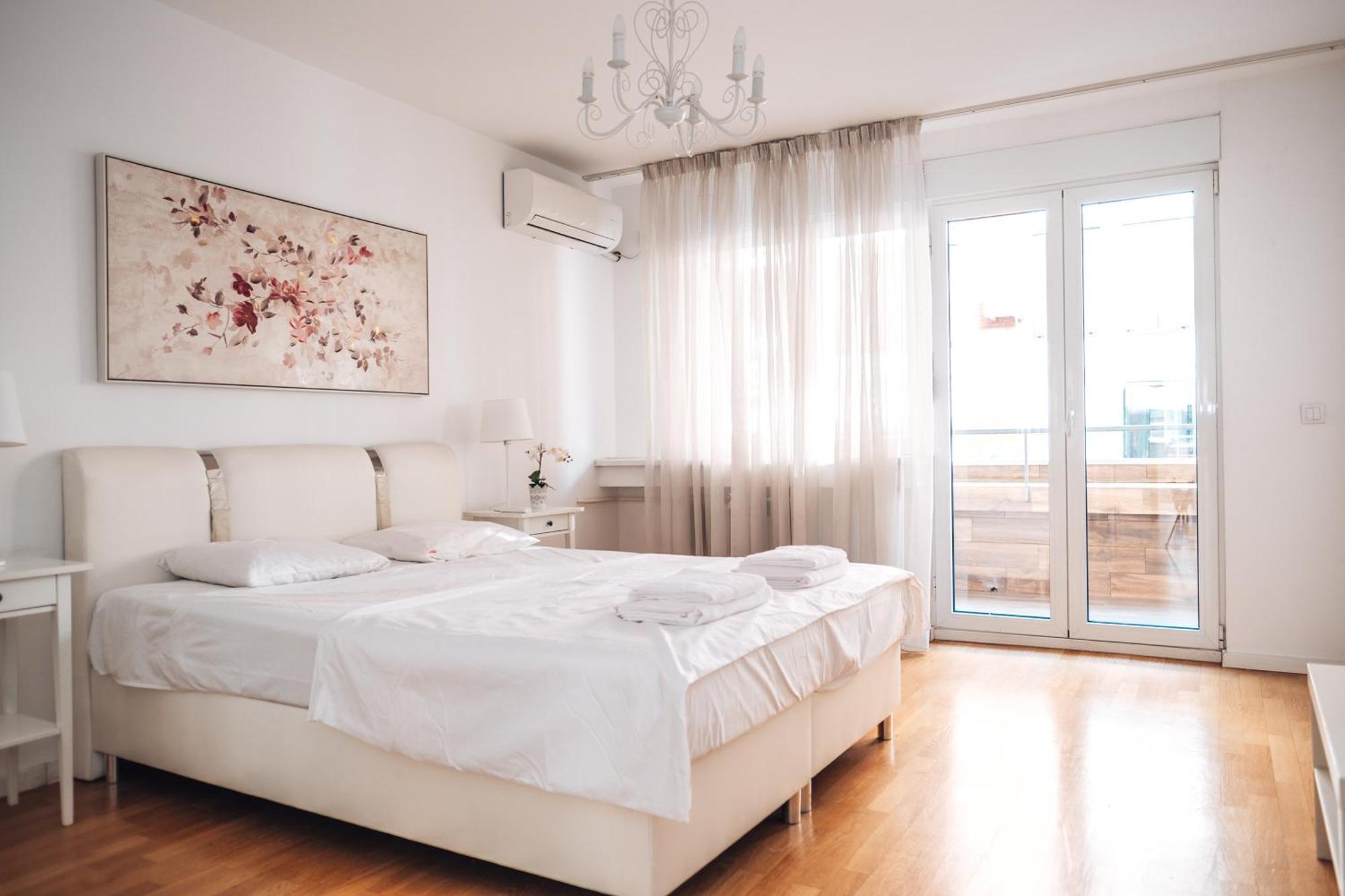 Crown Central Three Bedroom Apartment Belgrad Exterior foto
