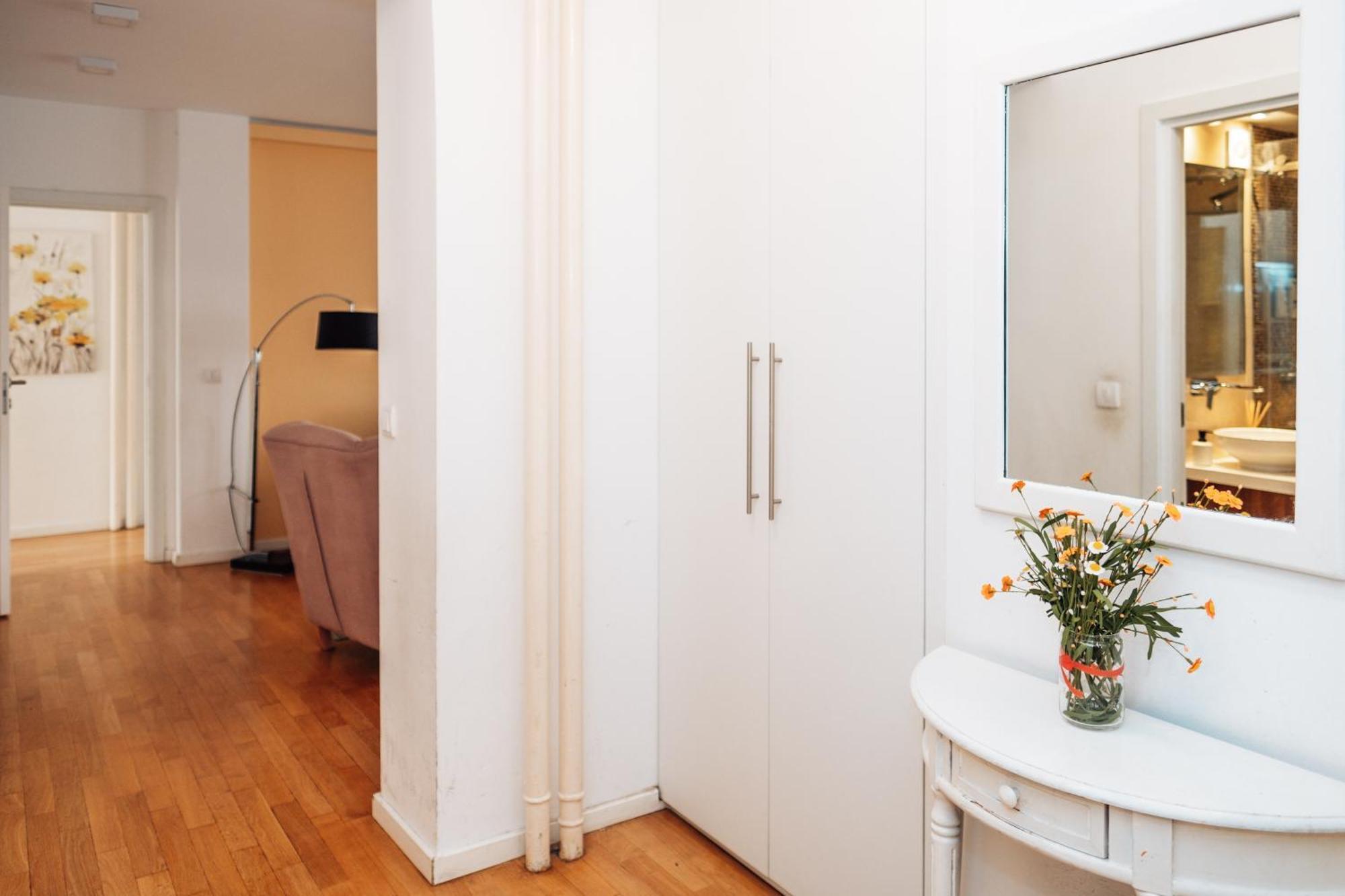 Crown Central Three Bedroom Apartment Belgrad Exterior foto