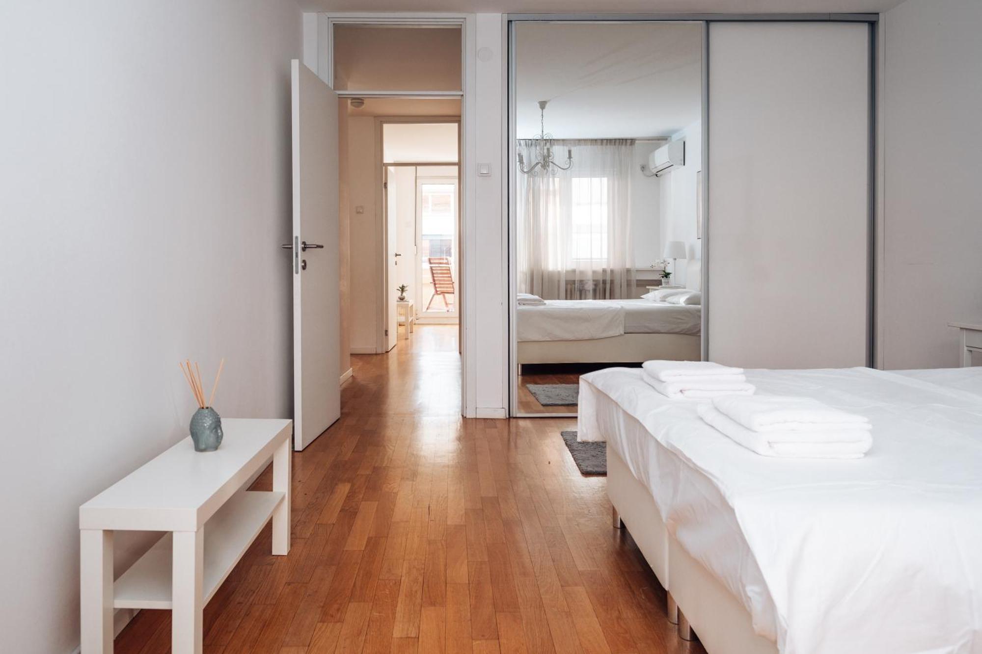 Crown Central Three Bedroom Apartment Belgrad Exterior foto